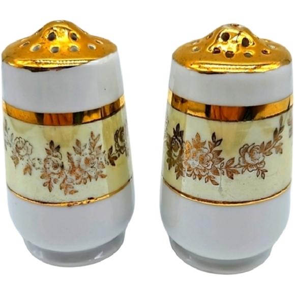 HC Royal Bavaria salt and pepper shakers floral and gold design - Picture 1 of 7
